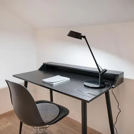 New Modernes Loft Im Zentrum Von דירה *